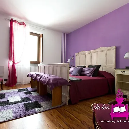 Bed & Breakfast Stolen Days 300mq *
