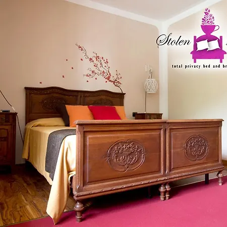 Bed & Breakfast Stolen Days Caprie